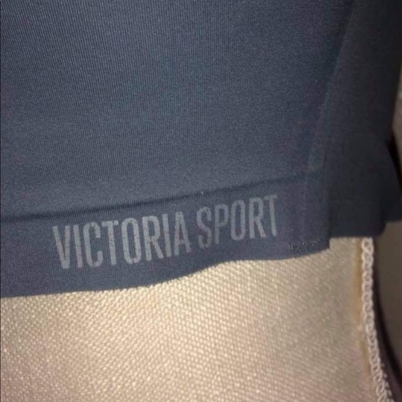 Victoria’s secret bra with laser cutouts - Picture 4 of 6